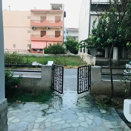 Sea La Vie Apartment *