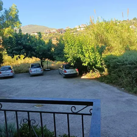 Sea La Vie Apartment Akráta