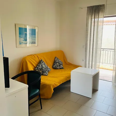 Sea La Vie Apartment Akráta