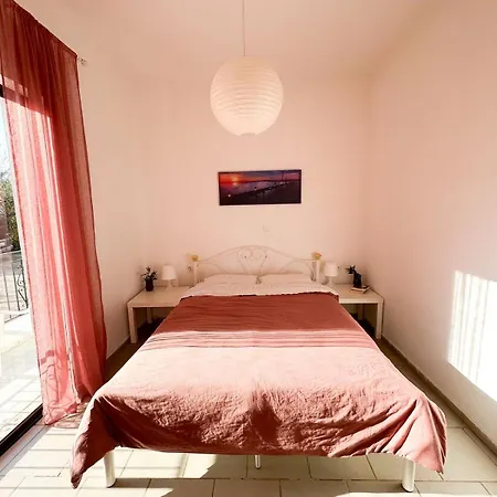 Sea La Vie Apartment