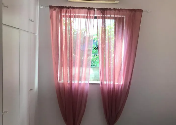 Sea La Vie * Ακράτα